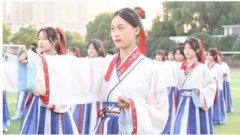 规范校园文化标识使用彰显学校传统精神风格与特色